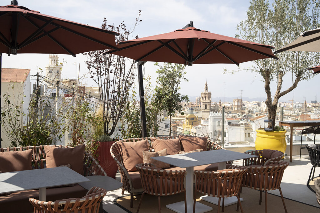 Best rooftop bars in Valencia - Atenea Sky Valencia